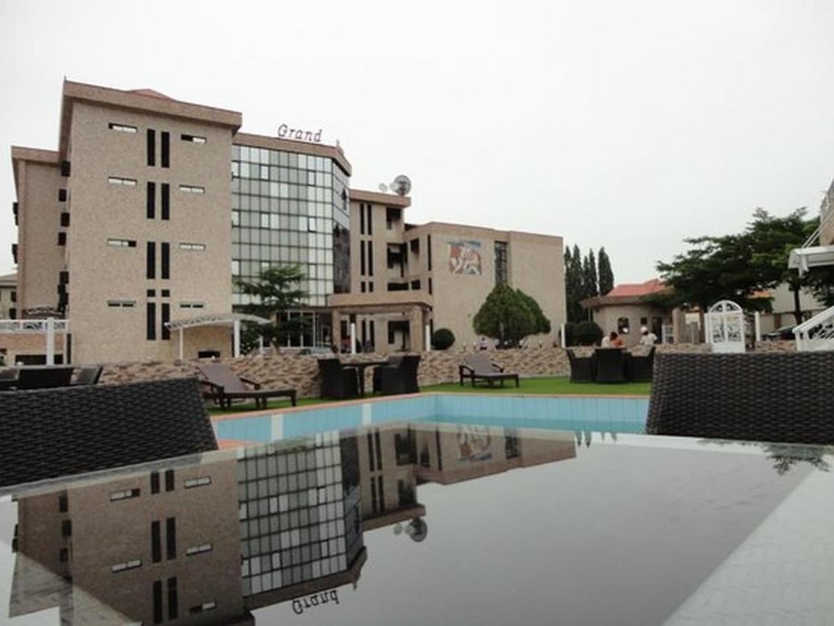 Room in Lodge - Grand Ibro Hotel Abuja Jabi Buitenkant foto
